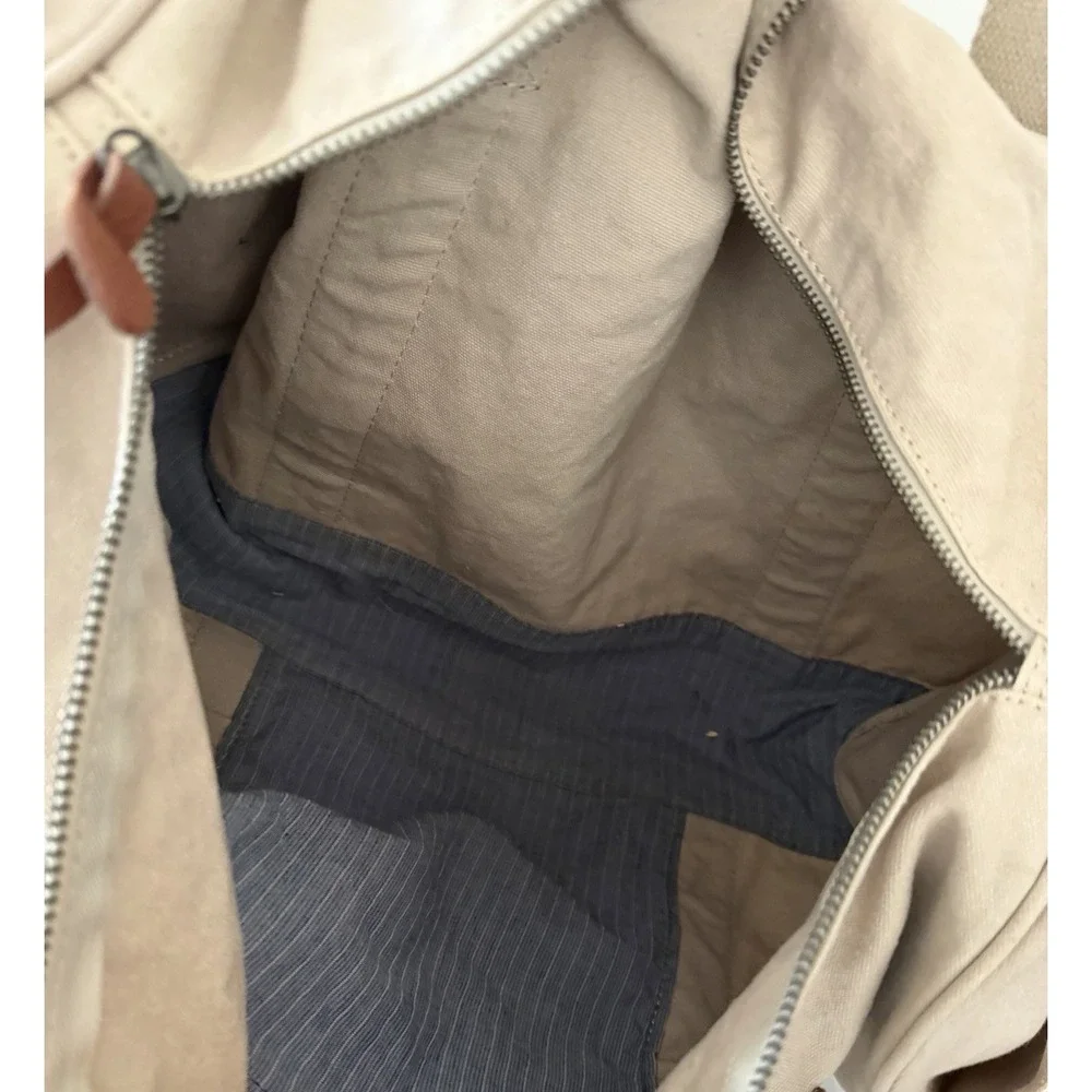 Guinness Nitro IPA Tan Canvas Duffle‎ Bag Strap Handles Alternative Travel